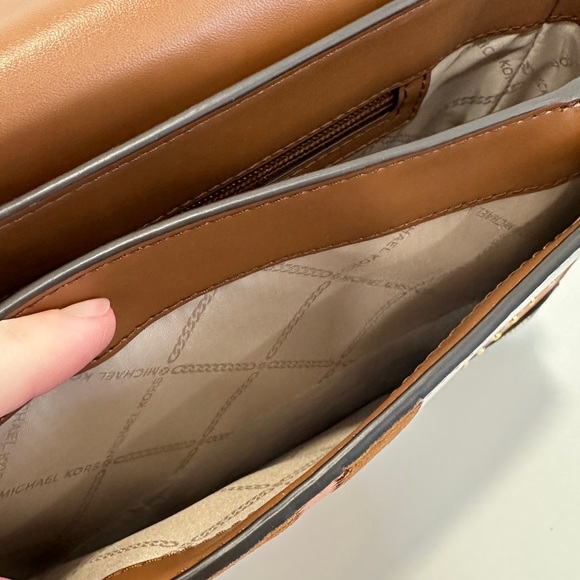 Michael Kors Jessie Large Flap Shoulder Crossbody Bag - Picture 3 of 15